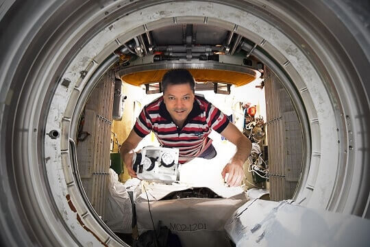 Cosmonaut Oleg Kononenko on board of the International Space Station during the first experiment with 3D bioprinter_December 2018
