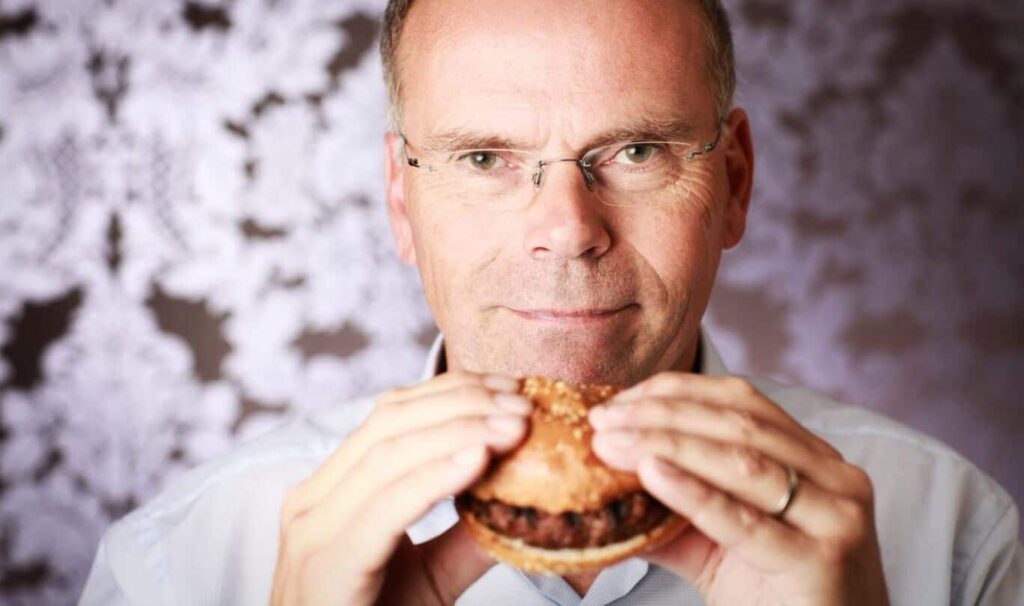 Dr. Mark Post is an expert consultant for FAO's report on food safety
