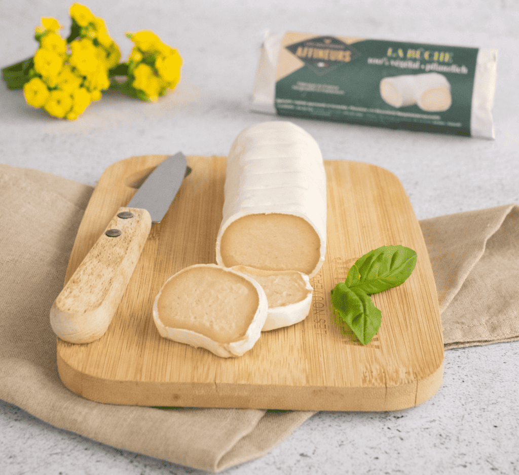 Vegan goat cheese by Les Nouveaux Affineurs