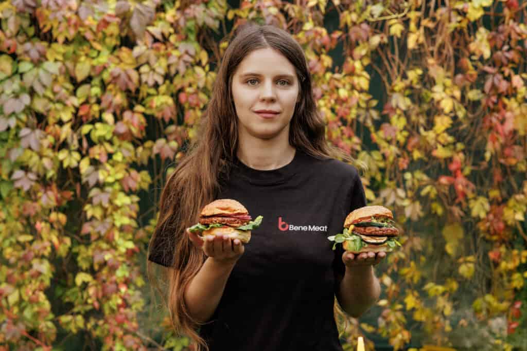 Bene Meat Technologies, a Czech cultivated meat company that made headlines this year by introducing a cultivated pet food product at Interzoo, announces a prototype for human consumption: cultivated meat burgers.