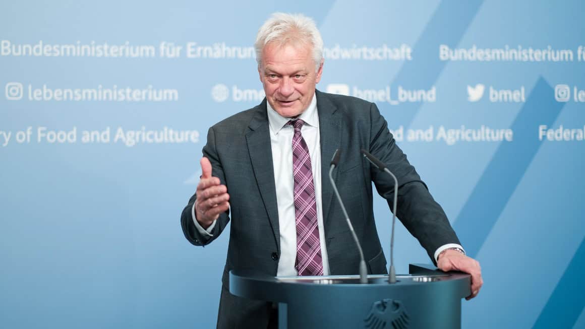 Bundesminister für landwirtschaft, ernährung und heimat alois rainer bei seiner antrittsvorstellung im bmleh