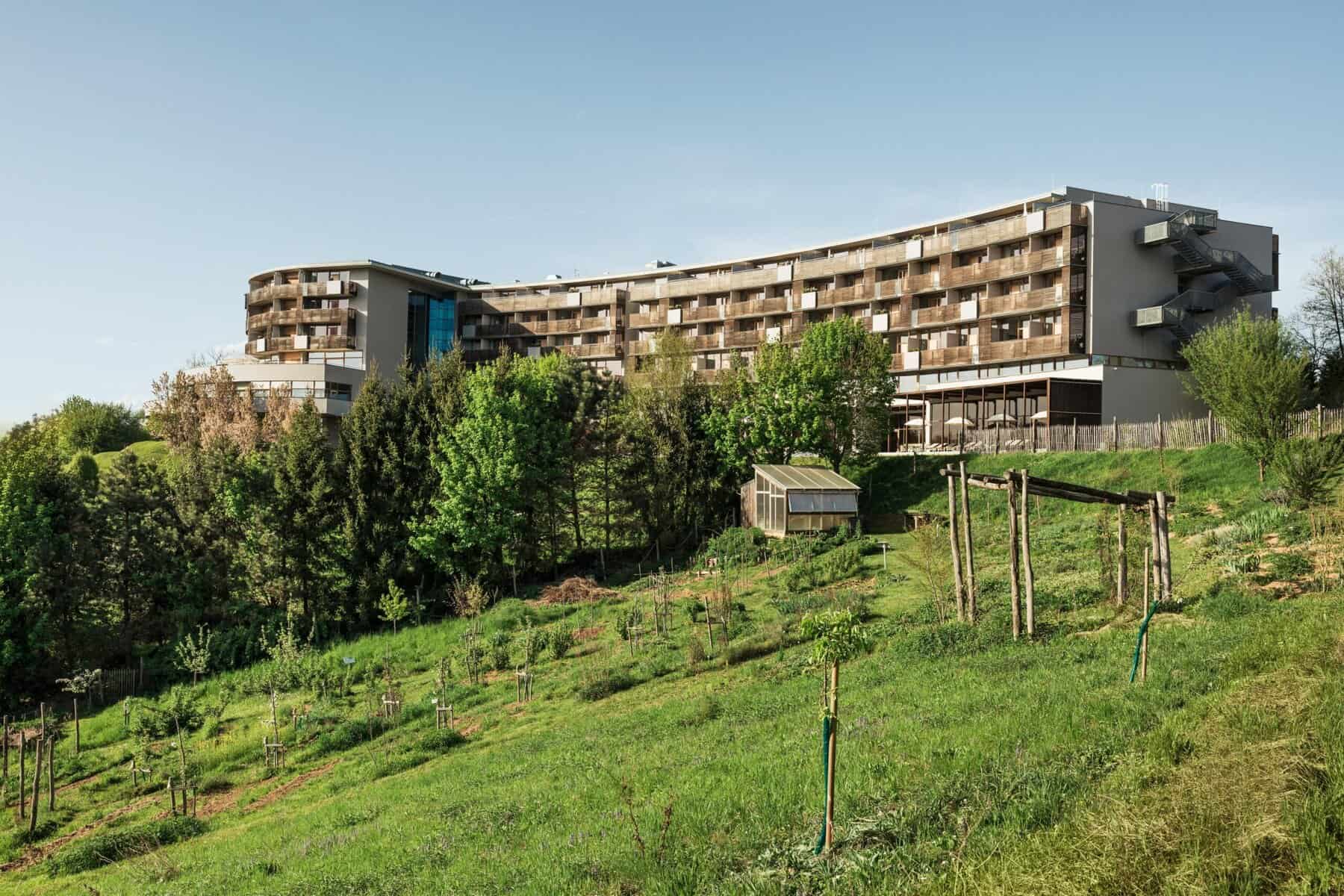 Das falkensteiner balance resort stegersbach mit hoteleigenem permakultur-garten © fmtg