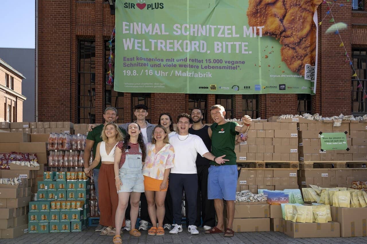 Sirplus, weltrekordversuch rettung und verzehr von abgelaufenen lebensmitteln, malzfabrik, berlin, 19. 08. 2025