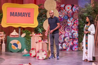 Yemi desalegn (r. ) und bahleby tewelde präsentieren mit mamaye eritreisches essen aus dem glas. Sie erhoffen sich ein investment von 150. 000 euro für 10 prozent der firmenanteile.