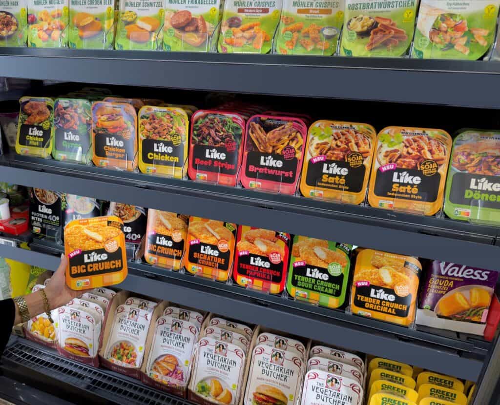 © like / livekindly collective