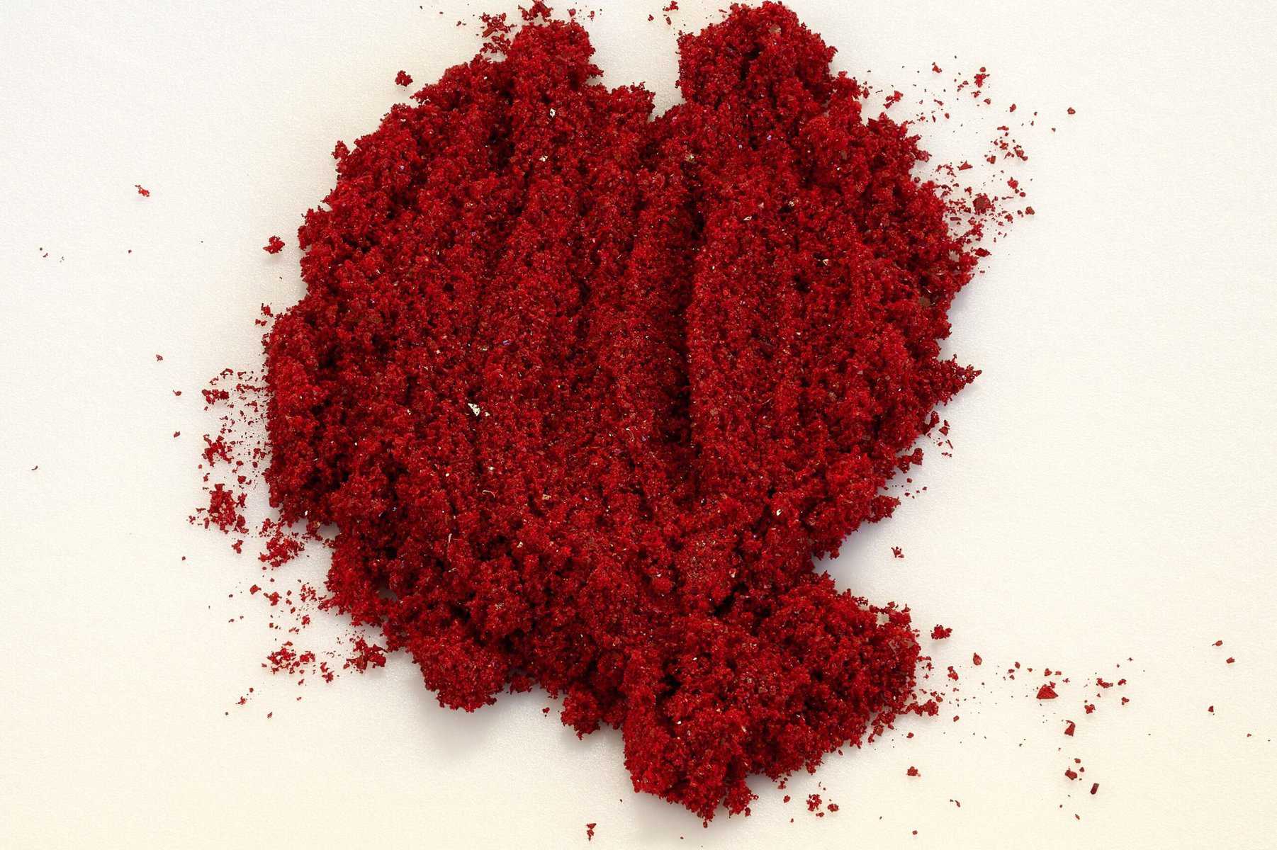 Debut animal-free carmine